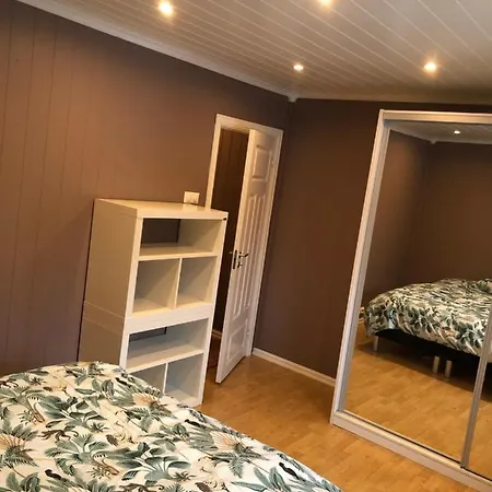 Den Gule Huset Apartment Lyngdal